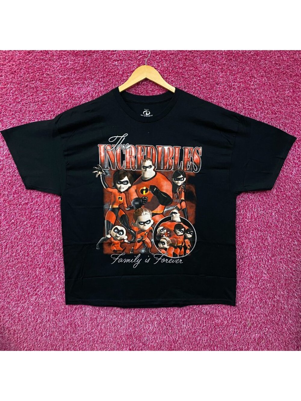 The Incredibles "Family is Forever" Graphic T-Shirt 2XL